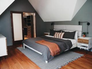 Modern Retreat near Traverse City - Cedar - 6