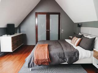 Modern Retreat near Traverse City - Cedar - 5