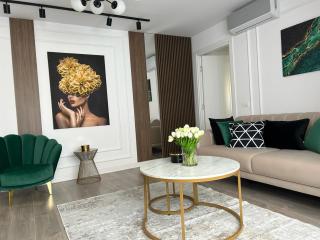LUXURY EST ONE - Drobeta-Turnu Severin - 0
