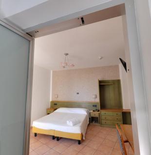 Hotel Plaza - 7