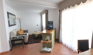 Hotel Plaza - 4