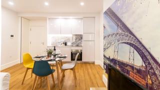 Porto River Flat w/ Patio by LovelyStay - Porto - 5