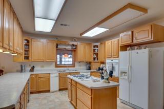 Beautiful Toledo Bend Retreat with Private Dock - 2