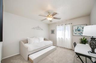 True Blue Family Home - Meridian - 3