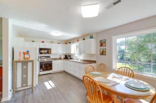 The Old Parsonage Pindall House with Patio! - - 2