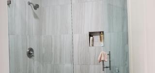 Bedroom with Private Bath/Closet & shared kitchen/laundry - 1