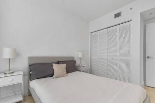 Brickell 2 Story Luxury Getaway With Pool - Miami - 5