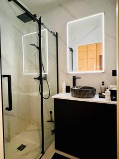 Luxury 2BR, 300m from Eiffel Tower & Rue Cler area - 3