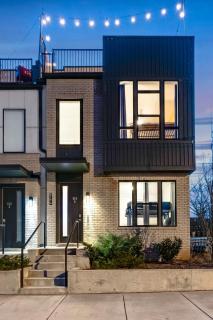 NEW Luxe 4BR 12 Beds - RoofDeck Views - Chefs Kitchen - 3