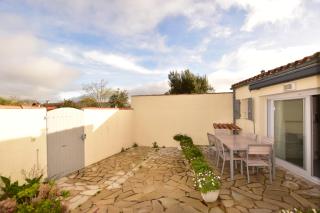 Large studio close to the beach - 2