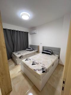 Luxurious Apartment in Madinaty- شقة فخمة في قلب مدينتي - Madinaty - 9