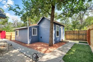 Charming Half Pint Downtown Stay Pet Friendly - 2