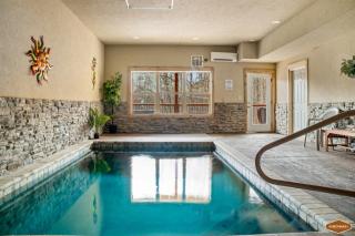 Whispering Pines Retreat By Ghosal Luxury Lodging - Gatlinburg - 9