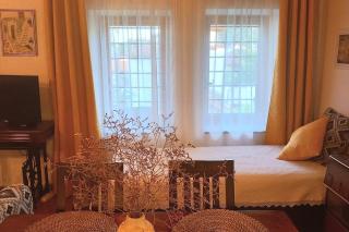 STELLA'S AND EVI'S HOUSE - 9