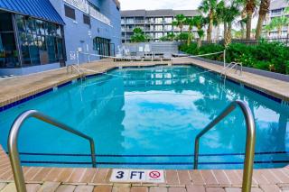 Immaculate Ocean View Condo with Endless Ocean Views- Bluewater Resort 811 - Myrtle Beach - 2