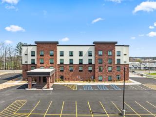 Cobblestone Hotel & Suites - Cullman - 6