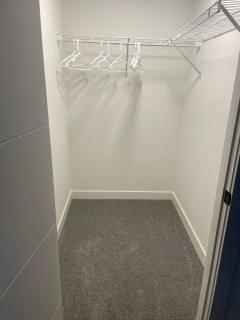 Emerald Suite with 2 beds - 10 minutes from downtown - 6