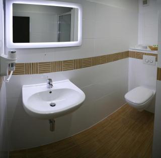 Hotel & Restaurant Pod Kaštany - Krupka - Marsov - 7