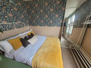 Hidden Retreat - 4 minutes to the beach! Pet friendly! - Weymouth - 8