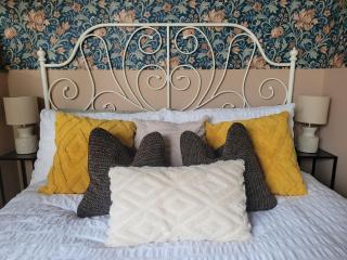Hidden Retreat - 4 minutes to the beach! Pet friendly! - Weymouth - 3