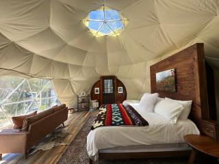 Luxury Glamping Domes,Hot Tub, Mountain views, Winery - 9