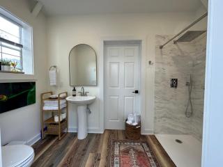 Luxury Glamping Domes,Hot Tub, Mountain views, Winery - 6