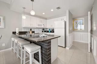 Luxury 6th Floor 3 BR Condo Direct Oceanfront Wyndham Ocean Walk Resort Daytona Beach | 604 - Daytona Beach - 3