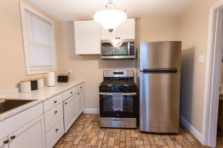 Rolston 1 Bedroom House near Xavier, Downtown - Bellevue - 2