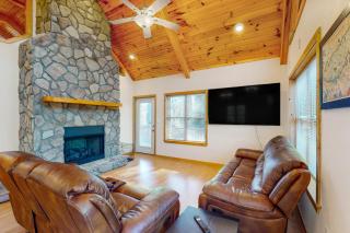 Mountain Hideaway - Almond - 7