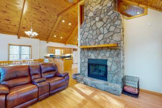 Mountain Hideaway - Almond - 5