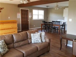 Beach House Sleep 20 with VIP pkg, Bachelor Parties Welcomed - Lake Ozark - 2