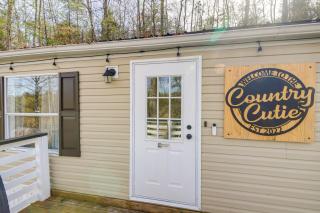 Camp-Style Cabin Near Pigeon Forge: Fire Pit, Deck - 8