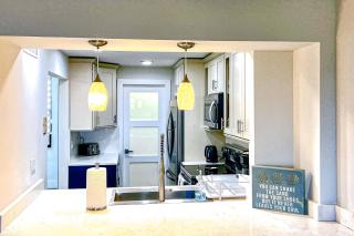 Seaview Court 402 - 5