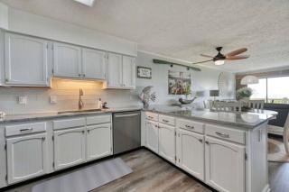 New! Oceanfront Sunrise Retreat- Breathtaking View - Myrtle Beach - 6