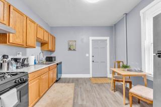 Historic Cozy Haven in Little Italy - 6