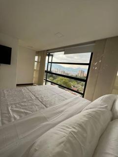 401 Luxury apartment in hearth of El Poblado + View! - Medellín - 8