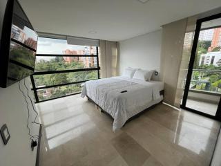 401 Luxury apartment in hearth of El Poblado + View! - Medellín - 5