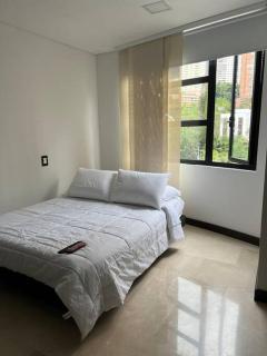 401 Luxury apartment in hearth of El Poblado + View! - Medellín - 1