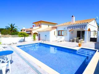 Villa con Piscina Privada, Aire Acondicionado y Wifi cerca de Playa - 3 Habitaciones, 2 Baños - ES-325-15 - Torroella de Montgrí - 0