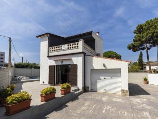 Casa con piscina privada, AC y Wifi a 700m de la playa en Riells - ES-325-38 - Torroella de Montgrí - 4