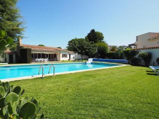 Casa con Piscina Privada, Jardín Amplio y Estudio Independiente, 5 Habitaciones - ES-325-34 - Torroella de Montgrí - 0