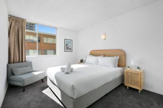 3 Bedroom Ocean Views at Teenamara - Gold Coast - 2