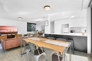 3 Bedroom Ocean Views at Teenamara - Gold Coast - 5