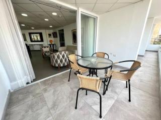 Apartamento Familiar Cerca Parque Kennedy - Lima - 1