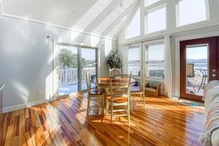 Smoky Mountain Lake Retreat - 4
