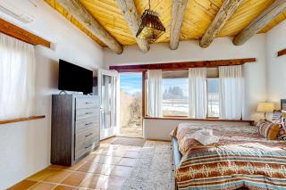 Sunset Studio - Taos - 3