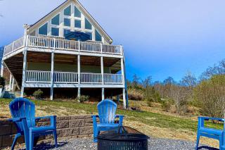Smoky Mountain Lake Retreat - Dandridge - 2
