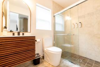 SōLE Suite #1-2 min to BEACH-Patio & Courtyard - Cocoa Beach - 4
