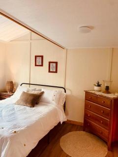 Ski-In Chalet: Private Hot tub, Bonus Bunk House - 2