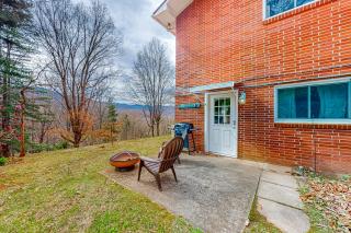 Cozy Mountain Hideaway - Waynesville - 9